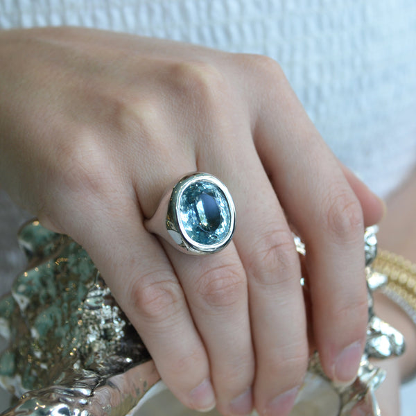 a-furst-essential-cocktail-ring-aquamarine-white-gold-A1950GH