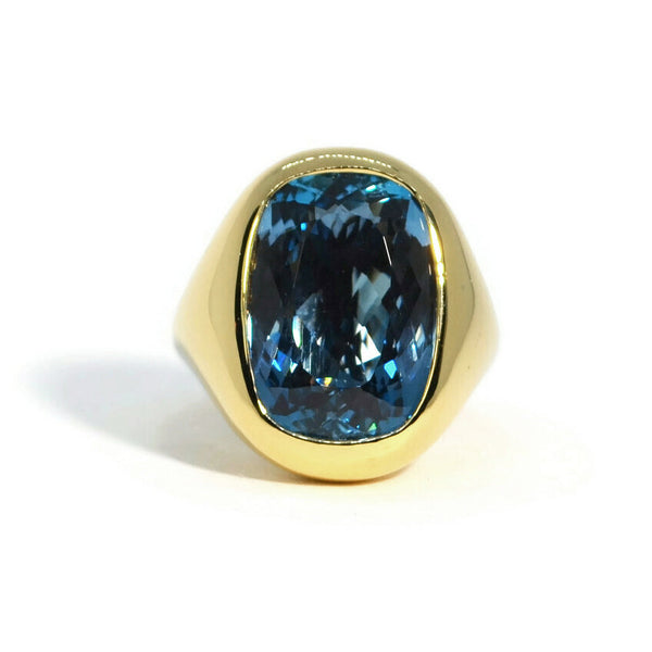 a-furst-essential-cocktail-ring-london-blue-topaz-yellow-gold-A1950GUL