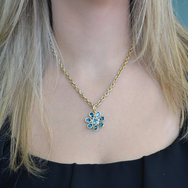 a-furst-fiori-pendant-london-blue-topaz-apatite-18k-yellow-gold-D2275GULAP