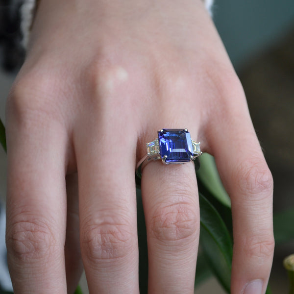 a&furst-party-cocktail-ring-tanzanite-diamonds-18k-white-gold-A1520BTZ1