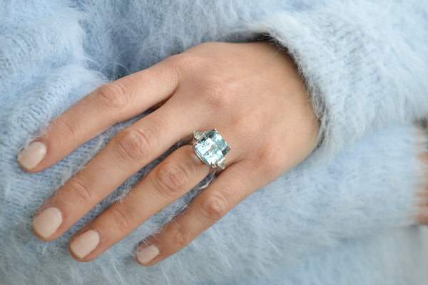 Party - One of a Kind Cocktail Ring with Aquamarine and Diamonds, 18k White Gold