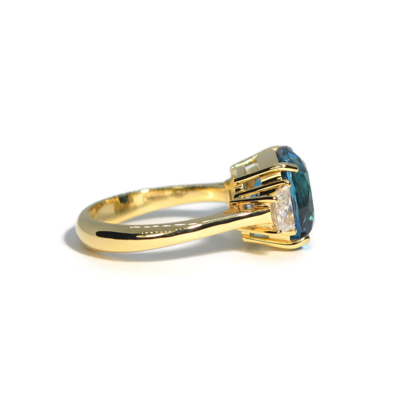 a-furst-party-one-of-a-kind-cocktail-ring-london-blue-topaz-diamonds-18k-yellow-gold-A1530GUL1